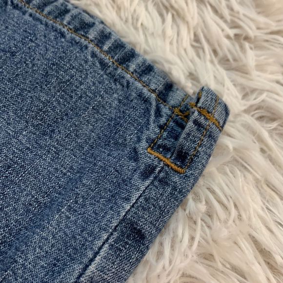 Halston Jeanswear Cropped Jeans - Picture 6 of 10